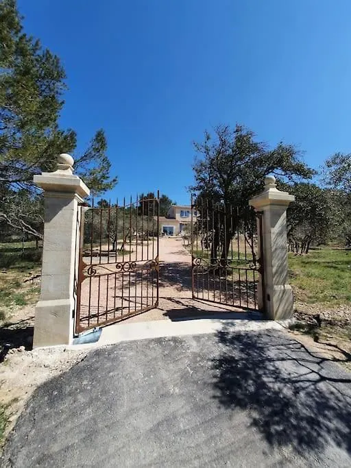 Villa Havre De Paix Au Bord Des Alpilles à Eyguières